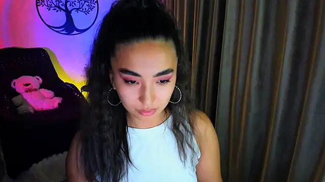 worldofkim online show from 11/19/25, 08:09