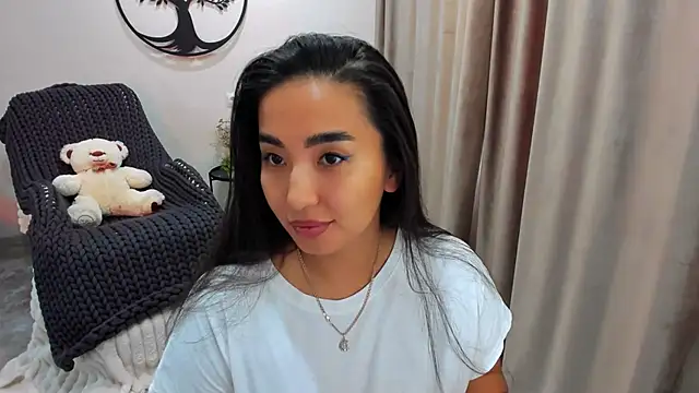 Snapshot of worldofkim chatting on 10/22/25, 06:35 worldofkim online show from 10/22/25, 06:35