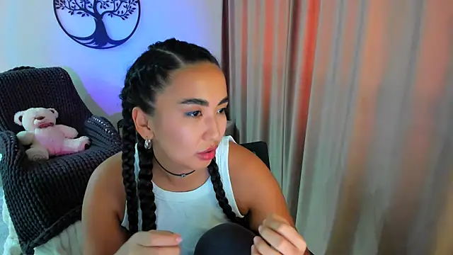 Snapshot of worldofkim chatting on 11/09/25, 08:40 worldofkim online show from 11/09/25, 08:40