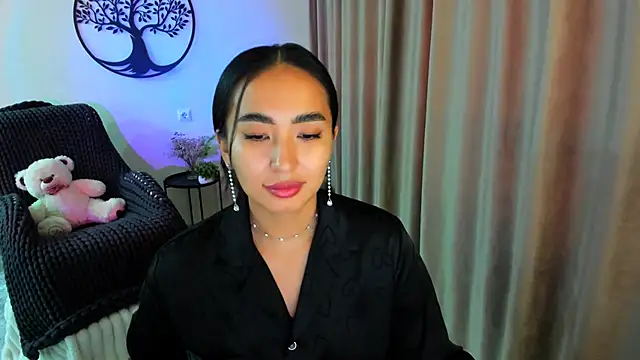 worldofkim online show from 11/11/25, 11:05