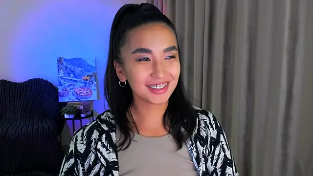 Snapshot of worldofkim chatting on 02/05/25, 12:31 worldofkim online show from 02/05/25, 12:31