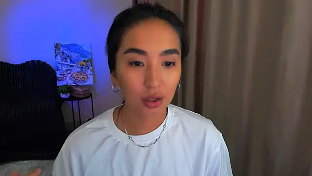 Snapshot of worldofkim chatting on 03/14/25, 04:21 worldofkim online show from 03/14/25, 04:21