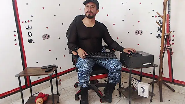 KalethBigDick online show from 10/08/25, 09:22