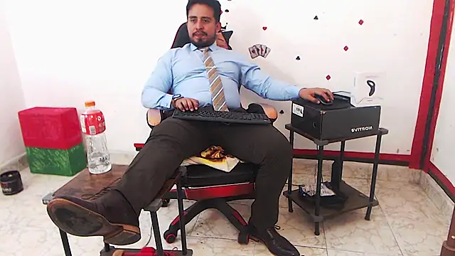 Snapshot of KalethBigDick chatting on 02/09/26, 01:25 KalethBigDick online show from 02/09/26, 01:25