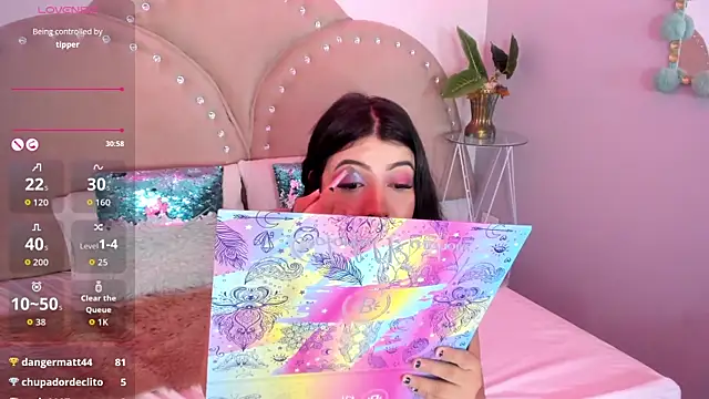 Miia Thompsonn online show from 04/11/26, 03:47