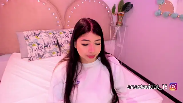 Miia Thompsonn online show from 12/03/25, 03:40