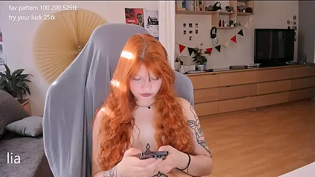 lil lia online show from 10/01/25, 08:41