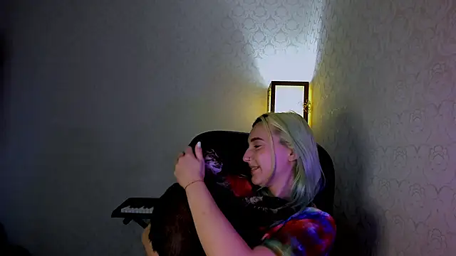 Snapshot of coraline_meow chatting on 12/13/24, 06:10 coraline meow online show from 12/13/24, 06:10