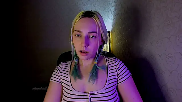 Snapshot of coraline_meow chatting on 12/05/24, 04:28 coraline meow online show from 12/05/24, 04:28