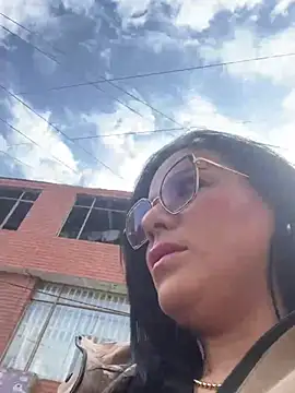 Miah gomez  online show from 03/22/25, 08:37