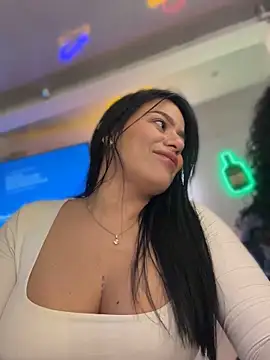 Miah gomez  online show from 04/19/26, 01:17