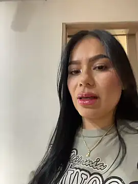 Miah gomez  online show from 02/05/26, 10:38