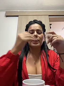 Miah gomez  online show from 11/14/25, 08:01