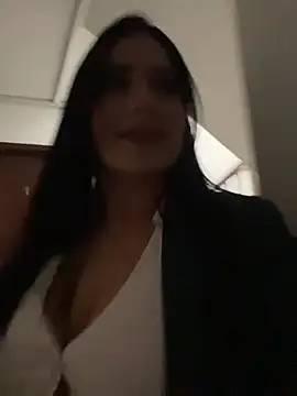 Miah gomez  online show from 11/10/25, 07:30