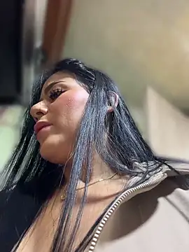 Miah gomez  online show from 04/27/26, 07:23