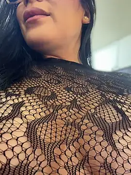 Miah gomez  online show from 04/24/26, 06:21