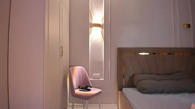 heemia online show from 04/18/26, 02:03