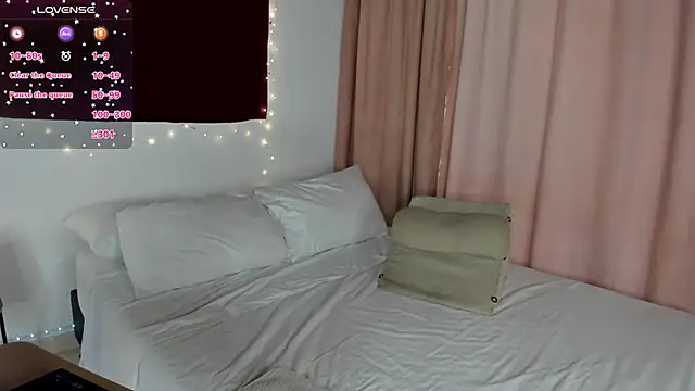 Loren moreno online show from 10/25/25, 08:42