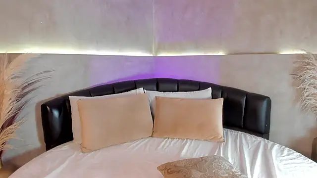 Snapshot of AmyStevenss chatting on 11/25/25, 04:46 AmyStevenss online show from 11/25/25, 04:46