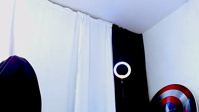 Snapshot of Antonywebb94 chatting on 06/10/26, 04:13 Antonywebb94 online show from 06/10/26, 04:13