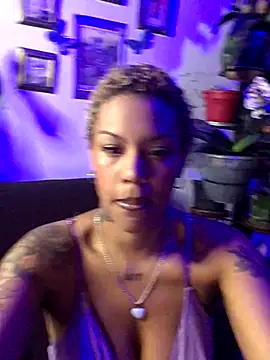 haiiley more online show from 10/25/25, 12:21