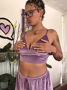 haiiley more online show from 05/08/26, 05:17