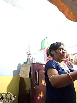 priyadarshiPRIYASEXCPL223 online show from 05/27/26, 01:57