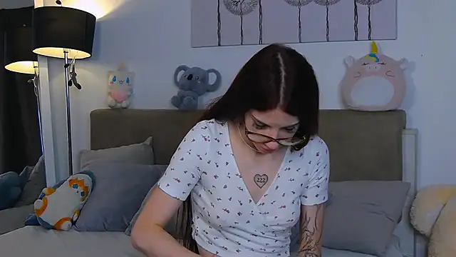 Snapshot of CassKiera chatting on 09/18/25, 05:10 CassKiera online show from 09/18/25, 05:10