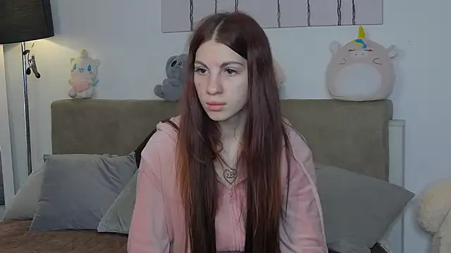 Snapshot of CassKiera chatting on 10/14/25, 05:08 CassKiera online show from 10/14/25, 05:08