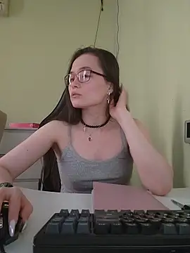 Snapshot of U_KINKY chatting on 04/30/26, 11:39 U KINKY online show from 04/30/26, 11:39