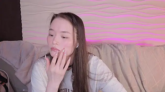 Snapshot of U_KINKY chatting on 04/25/26, 07:11 U KINKY online show from 04/25/26, 07:11