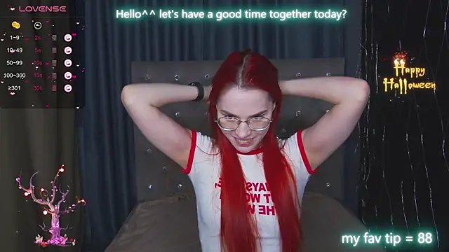 EmilyKents online show from 10/17/25, 01:42