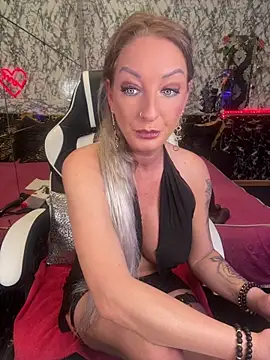 Luiza Hammer online show from 07/24/26, 10:44