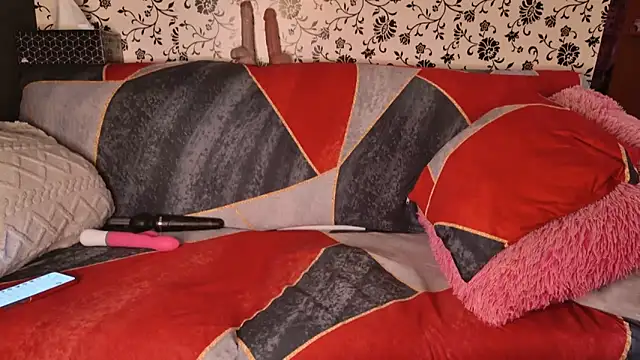 Snapshot of Luiza_Hammer chatting on 03/04/25, 11:51 Luiza Hammer online show from 03/04/25, 11:51