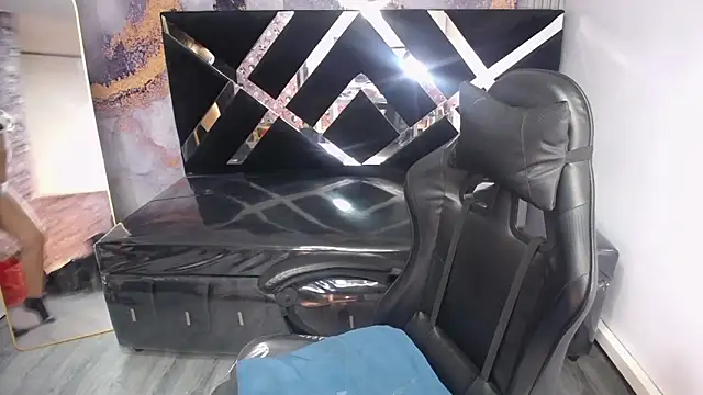  mila sweet v online show from 12/20/25, 01:25