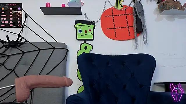 Snapshot of alissonandamy chatting on 10/25/25, 07:03 alissonandamy online show from 10/25/25, 07:03