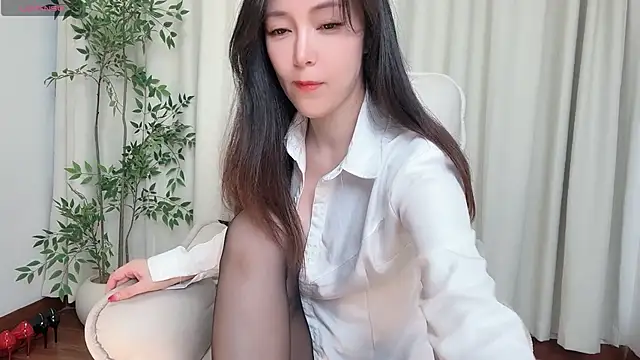 Ada-xixi online show from 04/10/26, 10:22