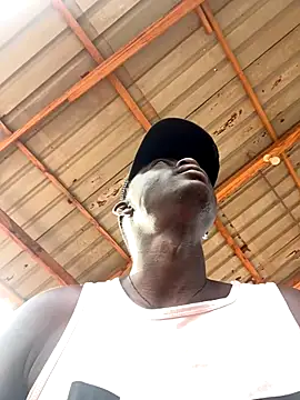 Snapshot of BigBrotherFreak chatting on 11/13/25, 07:56 BigBrotherFreak online show from 11/13/25, 07:56