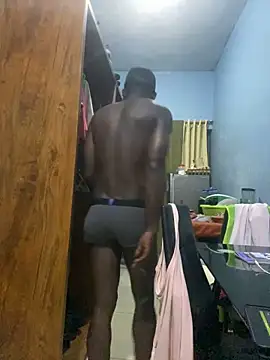 Snapshot of BigBrotherFreak chatting on 11/16/25, 01:21 BigBrotherFreak online show from 11/16/25, 01:21