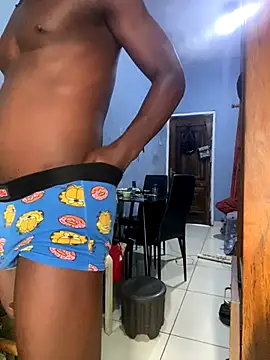 Snapshot of BigBrotherFreak chatting on 11/02/25, 02:11 BigBrotherFreak online show from 11/02/25, 02:11