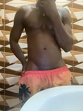 Snapshot of BigBrotherFreak chatting on 11/28/25, 04:07 BigBrotherFreak online show from 11/28/25, 04:07