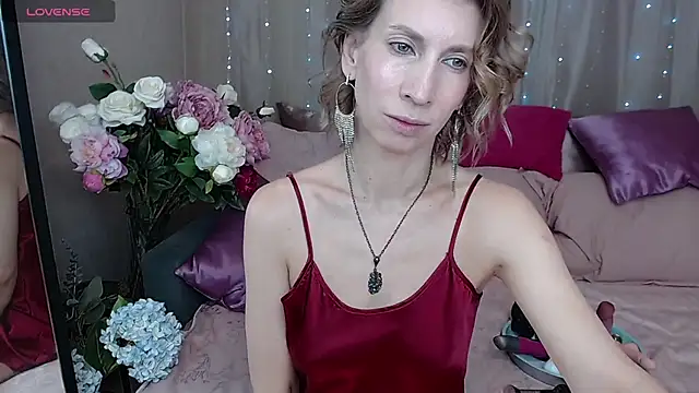 Snapshot of AdrianaSea chatting on 10/15/25, 06:11 AdrianaSea online show from 10/15/25, 06:11