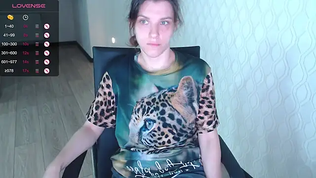 LisaHeart online show from 10/19/25, 05:16