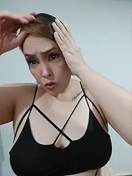 Snapshot of Miss_Agatha chatting on 04/10/26, 10:39 Miss Agatha online show from 04/10/26, 10:39