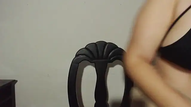 Snapshot of Miss_Agatha chatting on 10/15/25, 02:21 Miss Agatha online show from 10/15/25, 02:21