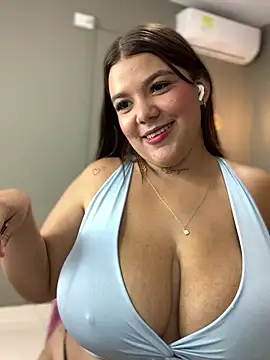 Snapshot of Michellesexxy chatting on 02/11/25, 05:58 Michellesexxy online show from 02/11/25, 05:58