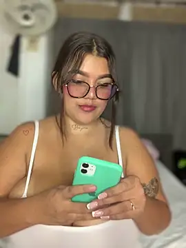 Snapshot of Michellesexxy chatting on 01/25/25, 03:09 Michellesexxy online show from 01/25/25, 03:09