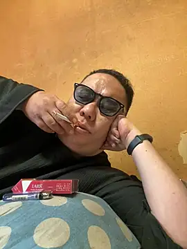 punk0805 online show from 03/25/26, 04:23