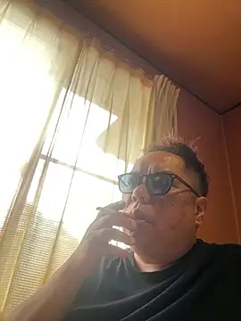 Snapshot of punk0805 chatting on 06/03/26, 04:35 punk0805 online show from 06/03/26, 04:35