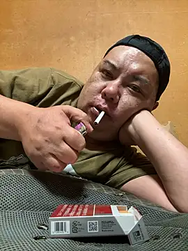 punk0805 online show from 10/12/25, 01:01